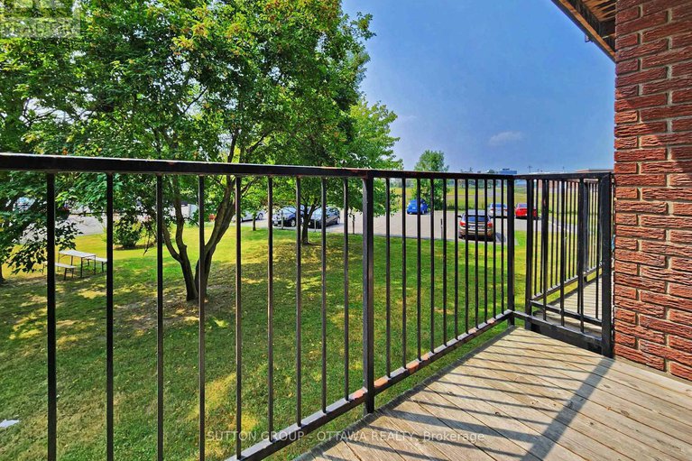 28719477/202a-2044-arrowsmith-drive/beacon-hill-south/ottawa/ontario/K1J7V8_25