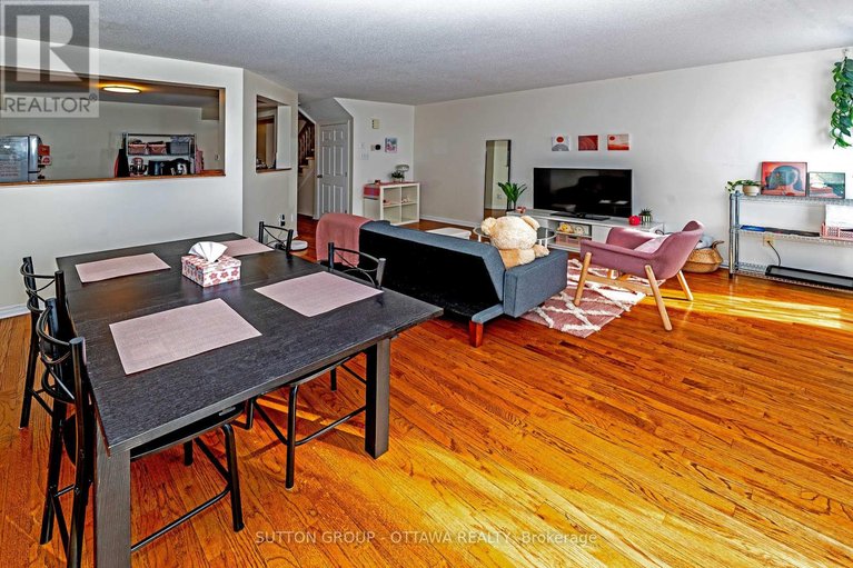 29530917/110-chartley-private/ridgemont/ottawa/ontario/K1V2J6_17