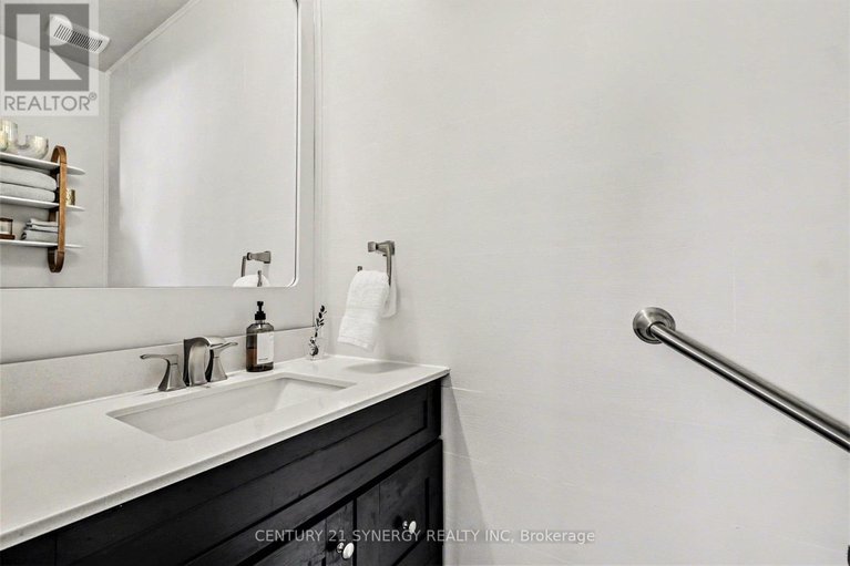 29518683/286-westhill-avenue/westborohampton-park/ottawa/ontario/K1Z7H6_23