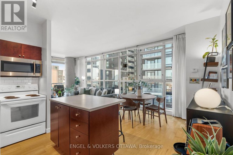 29444673/803-179-george-street/lower-townbyward-market/ottawa/ontario/K1N1J8_18