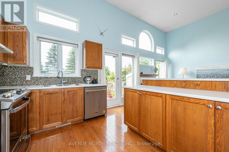 28786730/225-gladeview-private/upper-hunt-club/ottawa/ontario/K1T4A7_8