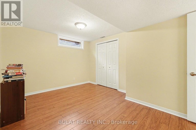 29609715/5-woodthrush-green/hunt-club/ottawa/ontario/K1V0A9_35