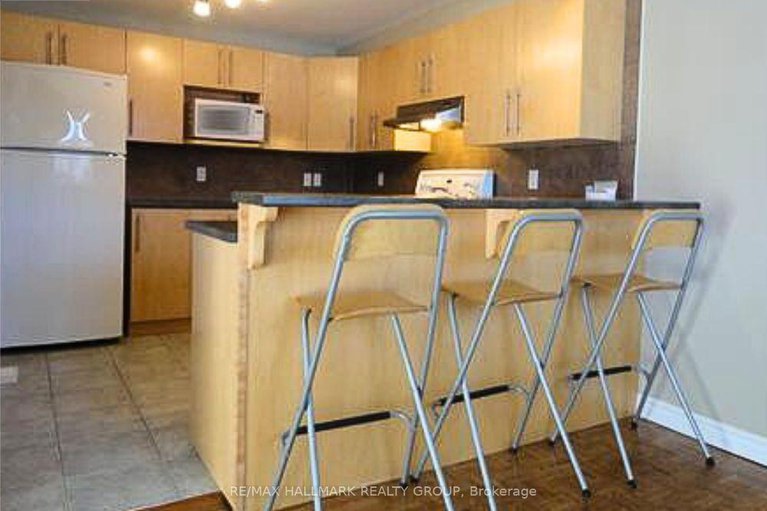 29057577/235-ridgepark-private/meadowlandscrestview/ottawa/ontario/K2G1H1_5