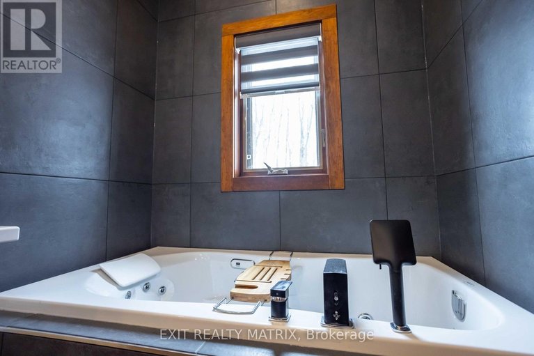 29671730/2191-cassburn-road/champlain-twp/champlain/ontario/K0B1K0_23