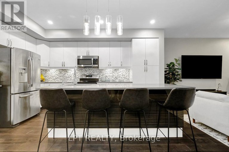 29068100/319-glynn-avenue/overbrookcastle-heights/ottawa/ontario/K1K1R9_9