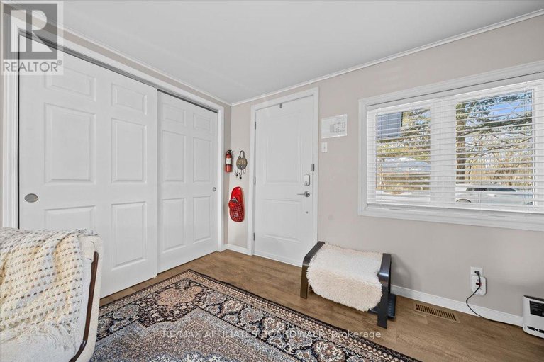 28747497/191-macmillan-lane/constance-bay/ottawa/ontario/K0A3M0_4