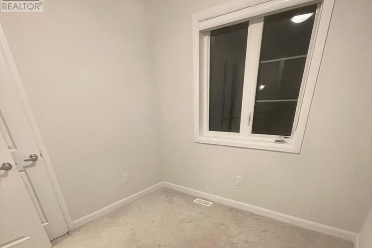 29386902/1075-ballyhale-heights/half-moon-bay/ottawa/ontario/K2J6Y1_24