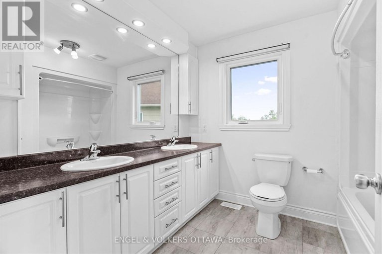 28882632/2269-marble-crescent/town-of-rockland/clarence-rockland/ontario/K4K0H1_18