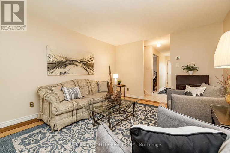 28984044/7-ramsgate-private-e/mooneys-bayriverside-park/ottawa/ontario/K1V8M4_11