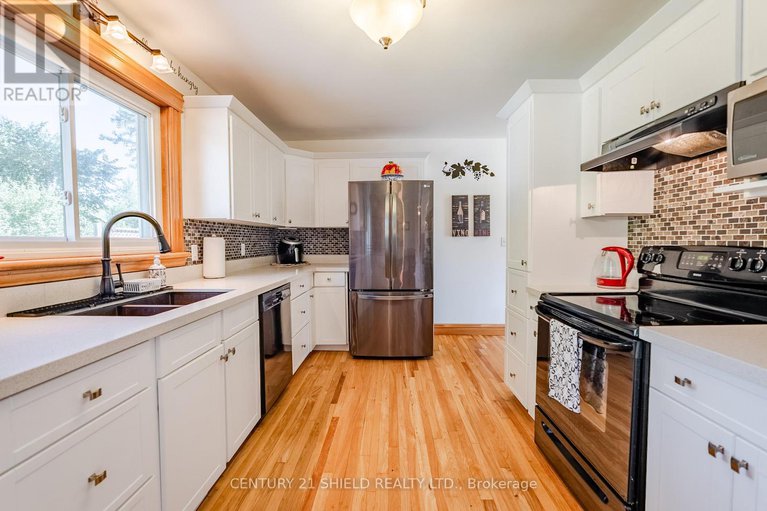 29038692/14215-county-rd-2-highway/south-stormont-osnabruck-twp/south-stormont/ontario/K0C1M0_17