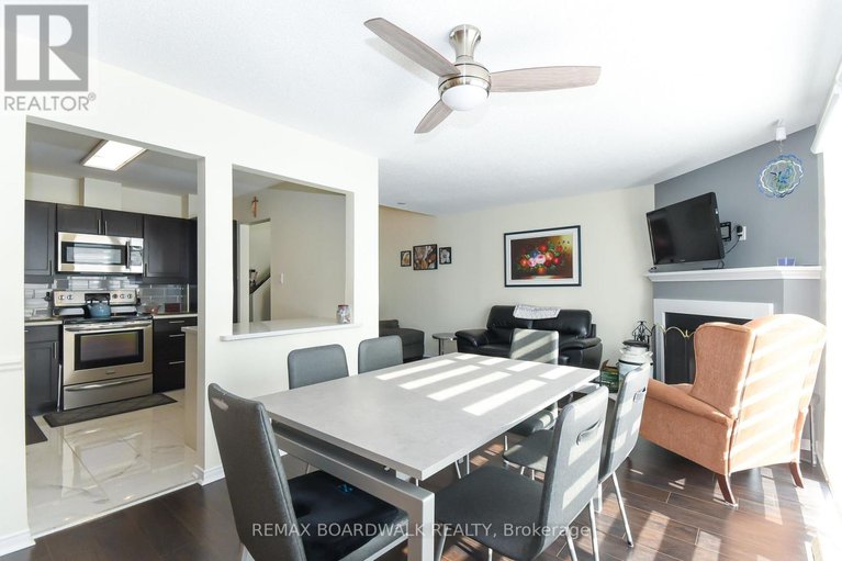 29379772/67-406-valade-crescent/fallingbrookpineridge/ottawa/ontario/K4A2W2_8