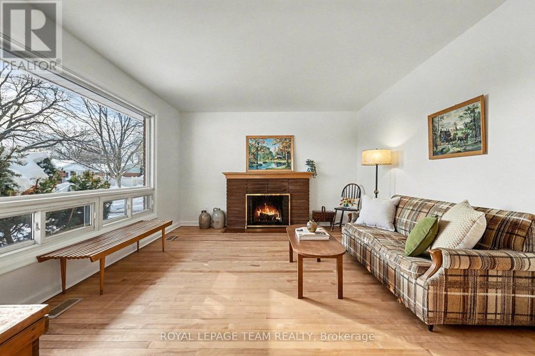 29192520/733-halstead-street/elmvale-acres/ottawa/ontario/K1G1M5_3