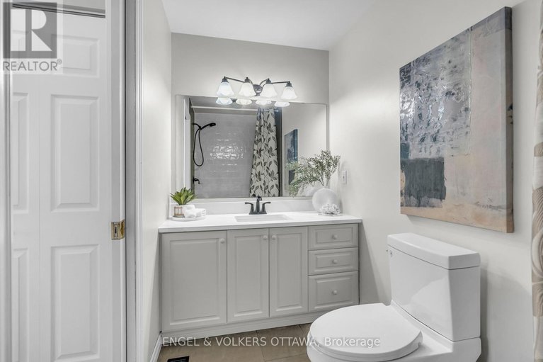 28314579/7359-marcella-drive/osgoode-twp-north-of-reg-rd-6/ottawa/ontario/K4P1P7_22