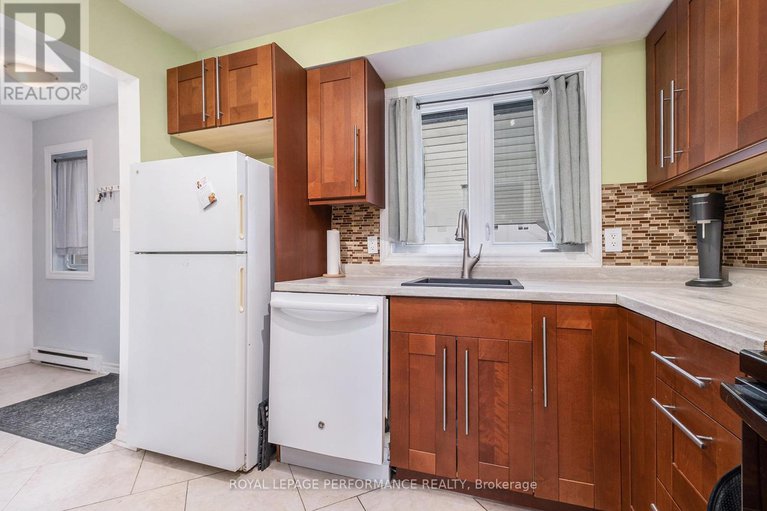 28652636/20-lovell-lane/westcliffe-estates/ottawa/ontario/K2H9B6_4