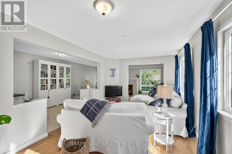 28705386/21-fieldberry-private/stonebridge/ottawa/ontario/K2J5E8_11