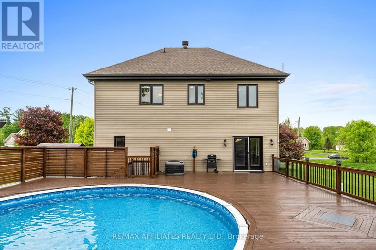 28373926/621-du-bercail-street/lorignal/champlain/ontario/K0B1K0_34
