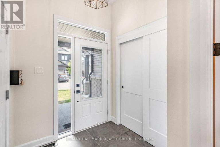 28711470/404-premiere-lane/town-of-rockland/clarence-rockland/ontario/K4K0M7_5