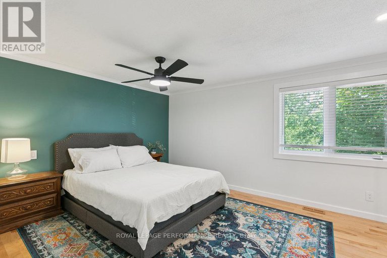 28575649/75-1646-du-sommet-place/chateauneuf/ottawa/ontario/K1C4Y9_26