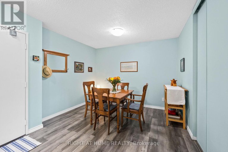 28881419/106-555-brittany-drive/viscount-alexander-park/ottawa/ontario/K1K4C5_9