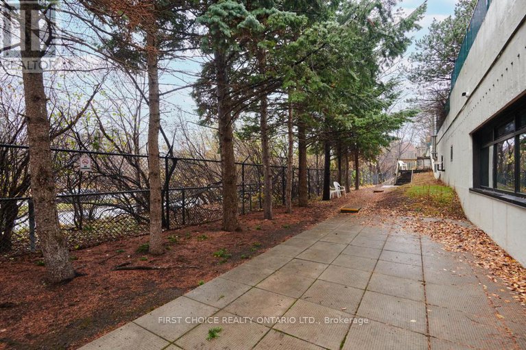 29142164/714-40-landry-street/vanier/ottawa/ontario/K1L8K4_30