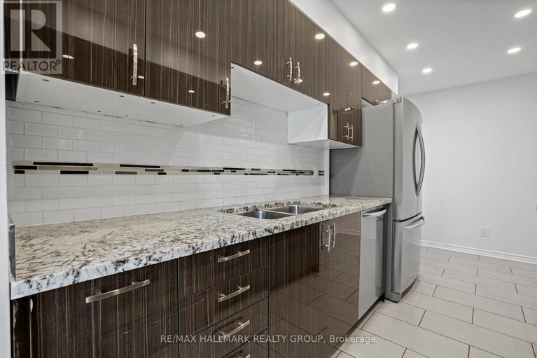 29632598/504-canotia-place/fallingbrookpineridge/ottawa/ontario/K4A2J3_9