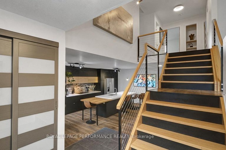 29674269/510-foxview-place/cfb-rockcliffe-and-area/ottawa/ontario/K1K4C4_2