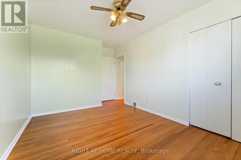 29245177/2221-circle-place/elmvale-acresurbandale/ottawa/ontario/K1G3E2_27