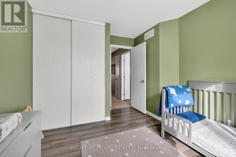 29100823/812-nesting-way/fallingbrookgardenway-south/ottawa/ontario/K4A3X2_26