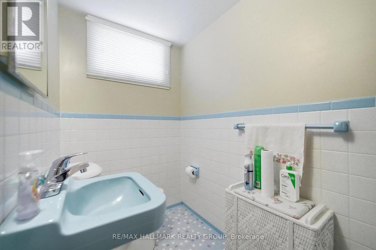 29628154/68-corkstown-road/lakeview-park/ottawa/ontario/K2H5B5_32