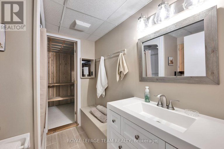 28320993/270-morris-island-drive/fitzroy/ottawa/ontario/K7S3G7_39