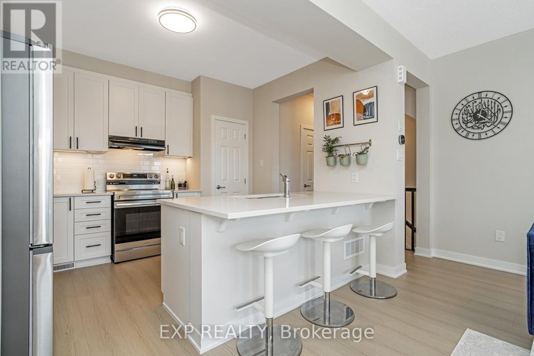 28608550/689-quilter-row/goulbourn-twp-from-franktown-rdsouth-to-rideau/ottawa/ontario/K0A2Z0_10