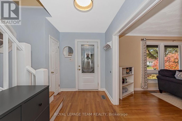 29030810/1195-major-street/bel-air-park/ottawa/ontario/K2C2S1_5