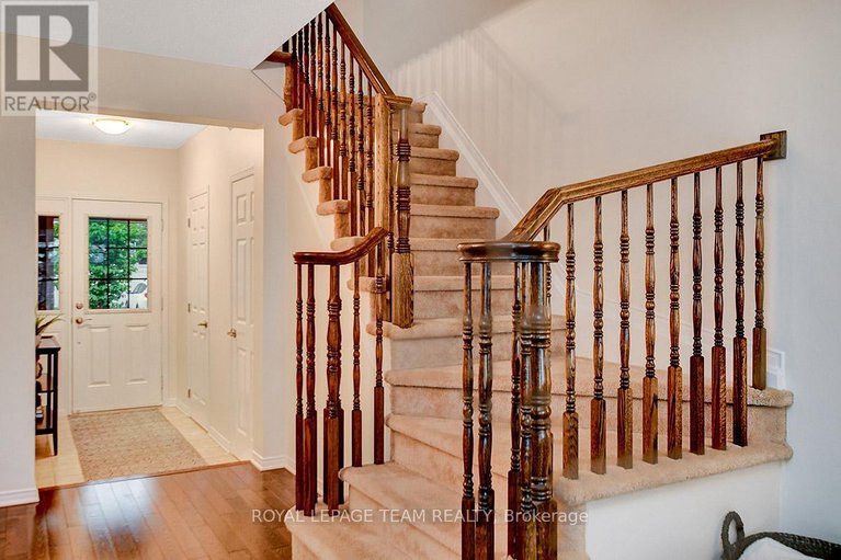 28608352/109-goldwood-private/stonebridge/ottawa/ontario/K2J0P4_5