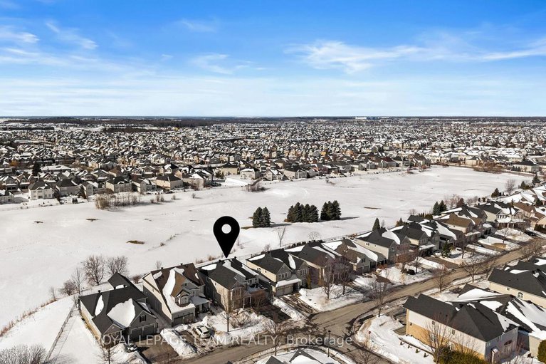 29388104/430-kilmarnock-way/stonebridge/ottawa/ontario/K2J0M5_4