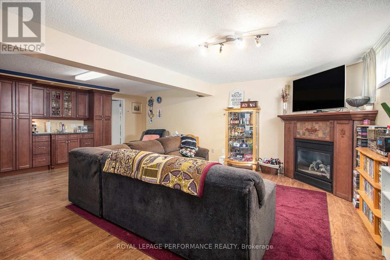29009463/2141-boyer-road/chateauneuf/ottawa/ontario/K1C1R5_22