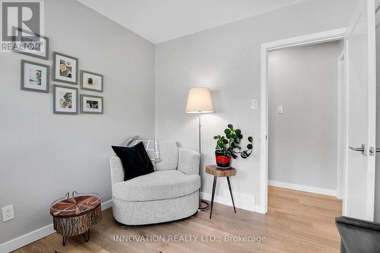 28969214/2569-hanlon-avenue/queensway-terrace-north/ottawa/ontario/K2B7X2_19