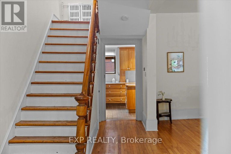 28588521/107-stanley-avenue/new-edinburgh/ottawa/ontario/K1M1N8_5