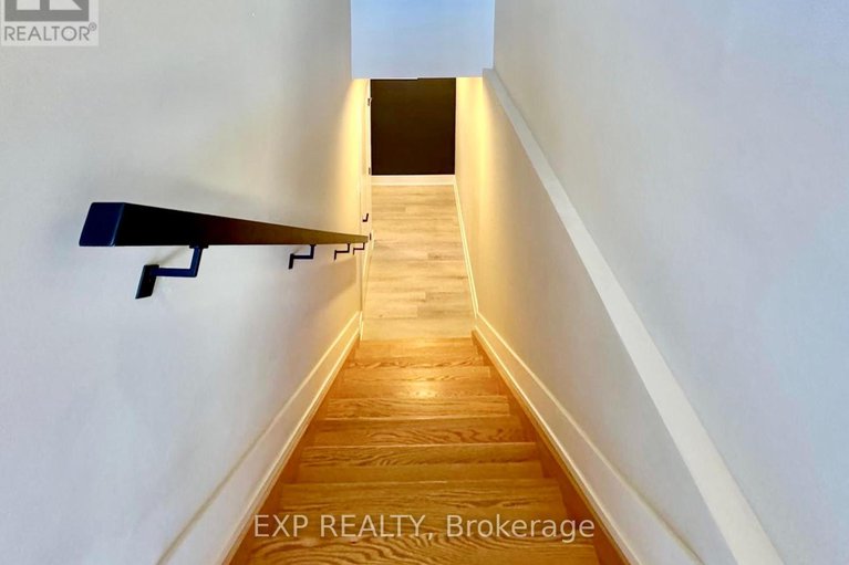 29112103/a-b-27-omeara-street/hintonburg/ottawa/ontario/K1Y2S8_14