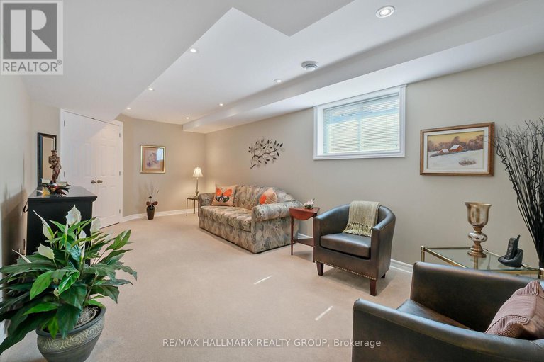 28822293/325-farincourt-crescent/avalon-west/ottawa/ontario/K4A0M6_25