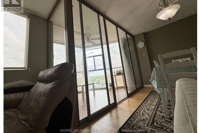 28451294/1409-2760-carousel-crescent/emerald-woodssawmill-creek/ottawa/ontario/K1T2N4_43