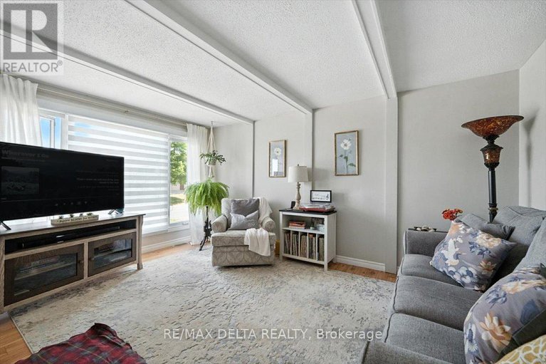 28749415/444-gilles-street/town-of-rockland/clarence-rockland/ontario/K4K1H4_4