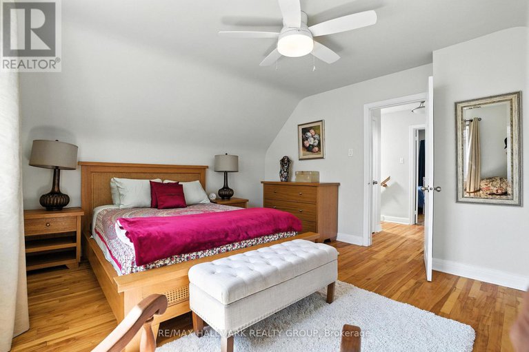 28649205/487-wolffdale-crescent/overbrookcastle-heights/ottawa/ontario/K1K1N6_20