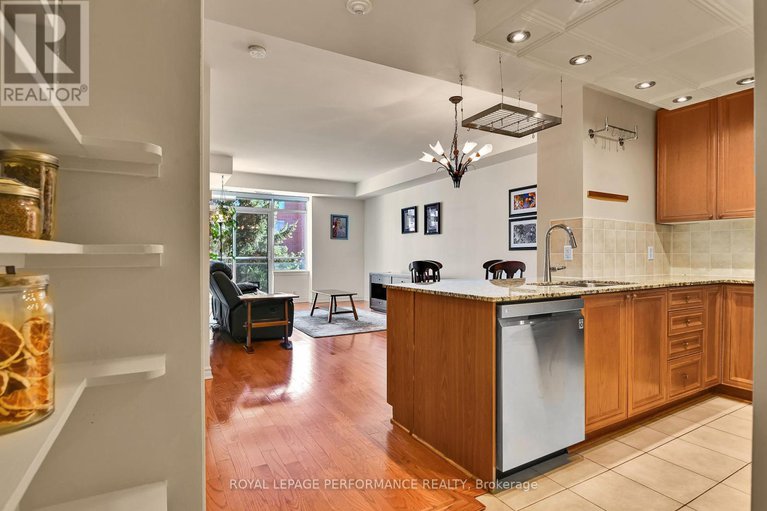 28872931/229-205-bolton-street/lower-townbyward-market/ottawa/ontario/K1N1K7_8