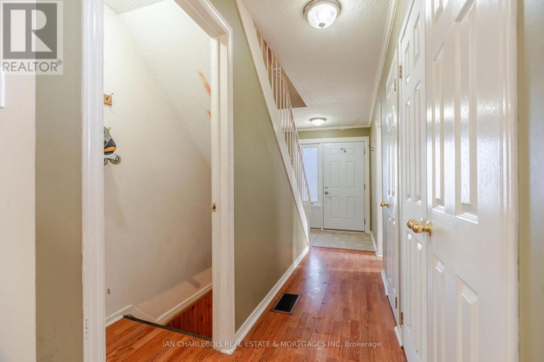 28837595/31-837-eastvale-drive/beaconwood/ottawa/ontario/K1J7T5_13