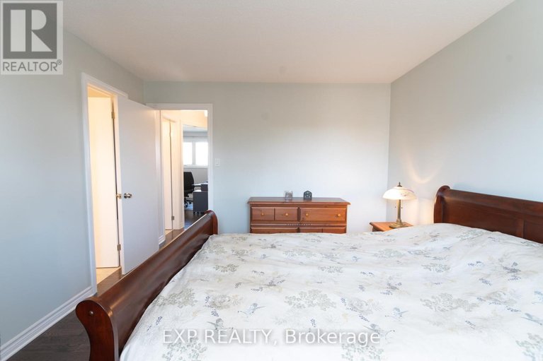 29593883/1534-rosebella-avenue/blossom-parkkemp-parkfindlay-creek/ottawa/ontario/K1T1E8_26