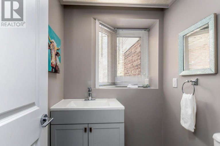 29282826/14-146-valley-stream-drive/leslie-park/ottawa/ontario/K2H9C6_18