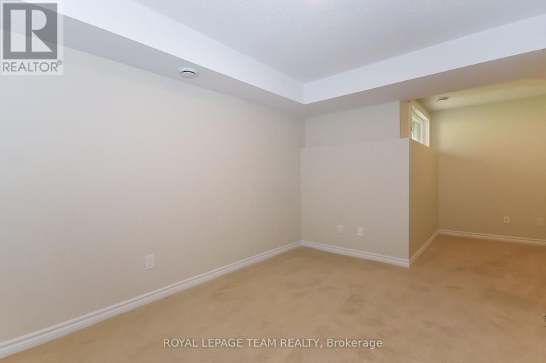 28917625/28-200-pembina-private/riverside-southgloucester-glen/ottawa/ontario/K4M0G7_15