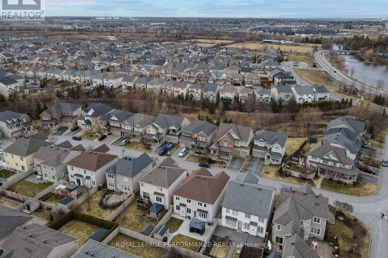 28379305/2782-grand-vista-circle/half-moon-bay/ottawa/ontario/K2J0W5_39