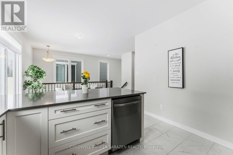 29275906/412-appalachian-circle/half-moon-bay/ottawa/ontario/K2J6X4_23