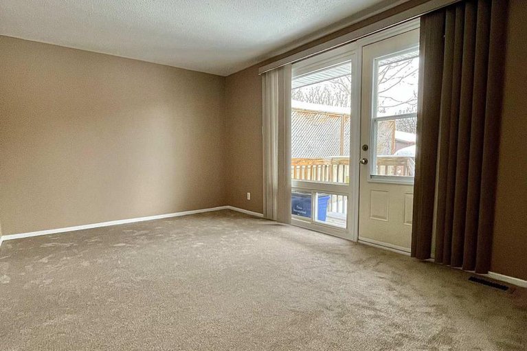 29226894/53j-sumac-street/beacon-hill-south/ottawa/ontario/K1J7T7_5